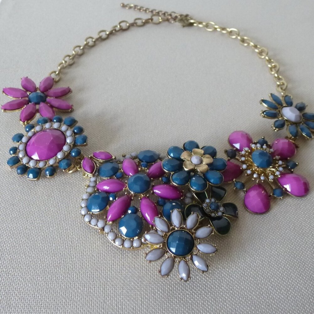 Necklace Flowers Purple, Blue, Grey Crystals Gold Ton Chain 16"